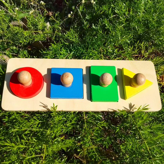 Wooden sorting toy